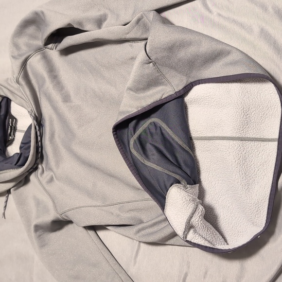 Sweatshirt - Picture 4 of 4